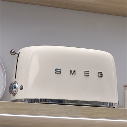 SMEG Ikonisk italiensk brödrost för 4 skivor bröd - 4 färger - Rekommenderat pris 1799,-